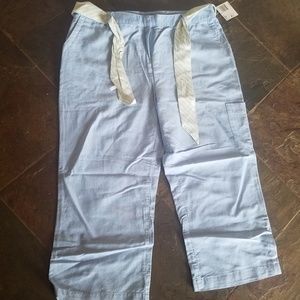 Light blue capris w/belt-NWT